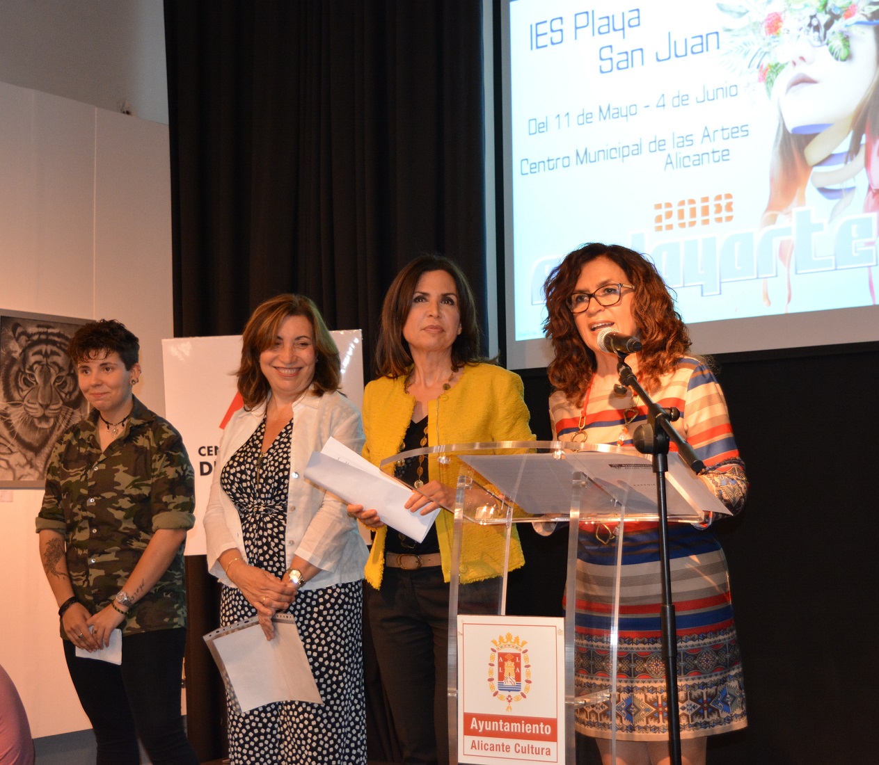 14 mayo 2018 F Concejala de Cultura, Dra. del centro, Comisaria y potavoz de los alumnos F 7