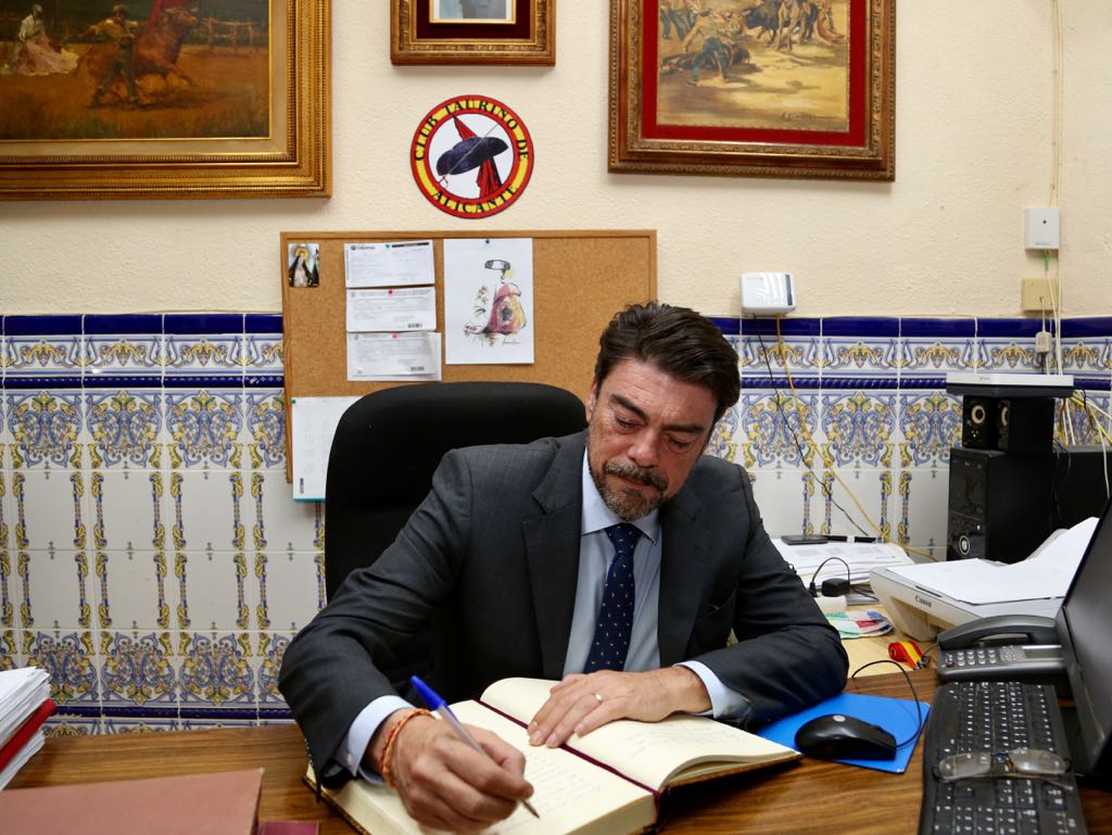 Club Taurino de Alicante  (6).jpg