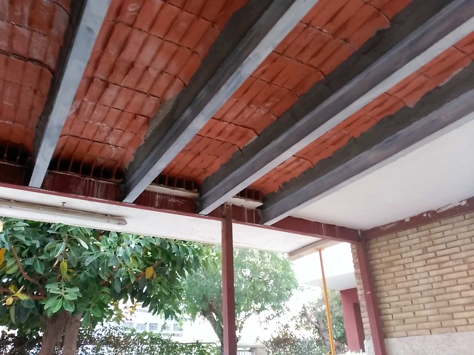 refuerzo forjado en proceso