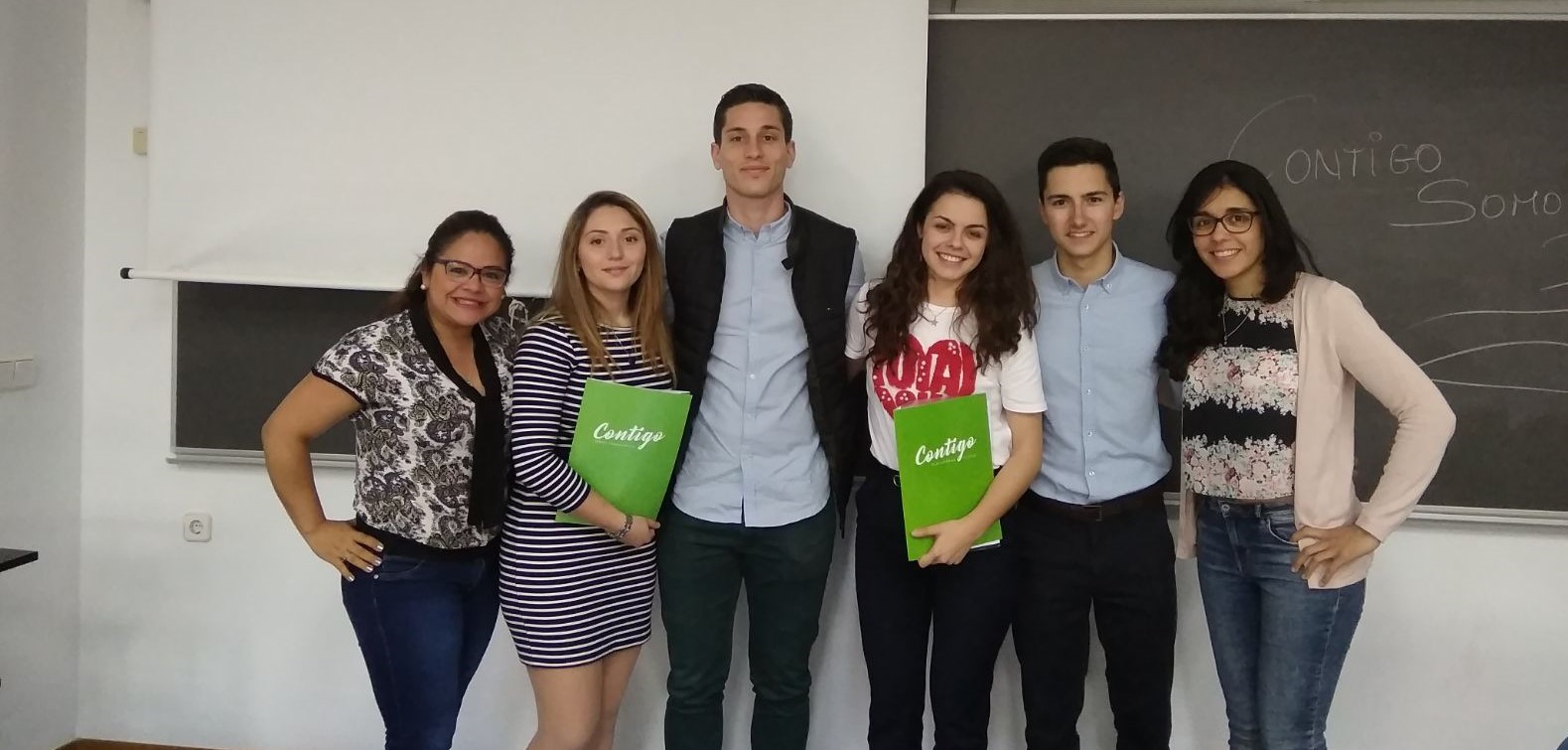 grupo jóvenes.jpg