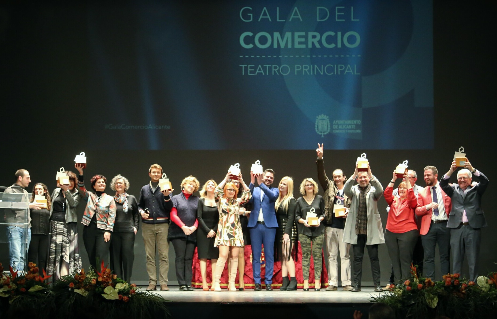 17 o 18 Nov 2018 Imagen de los distinguidos en la última edición.JPG