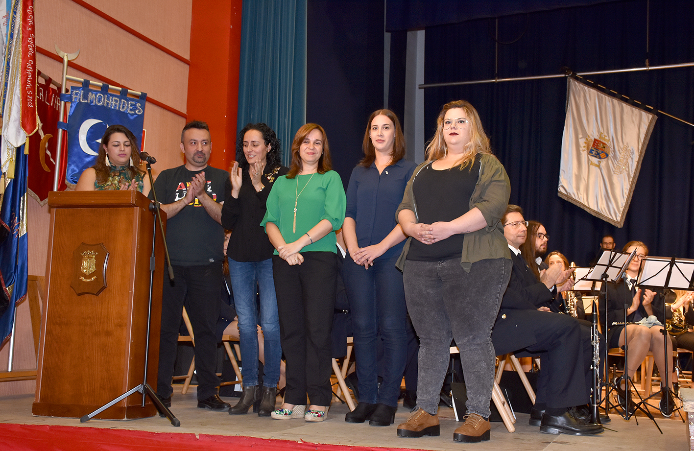 Capitanas Moros y Cristianos heladeros Xixona (1).JPG