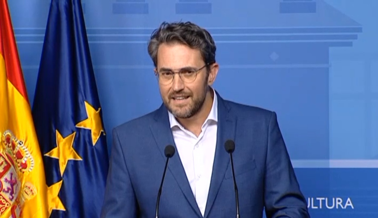MAXIM HUERTA.jpg