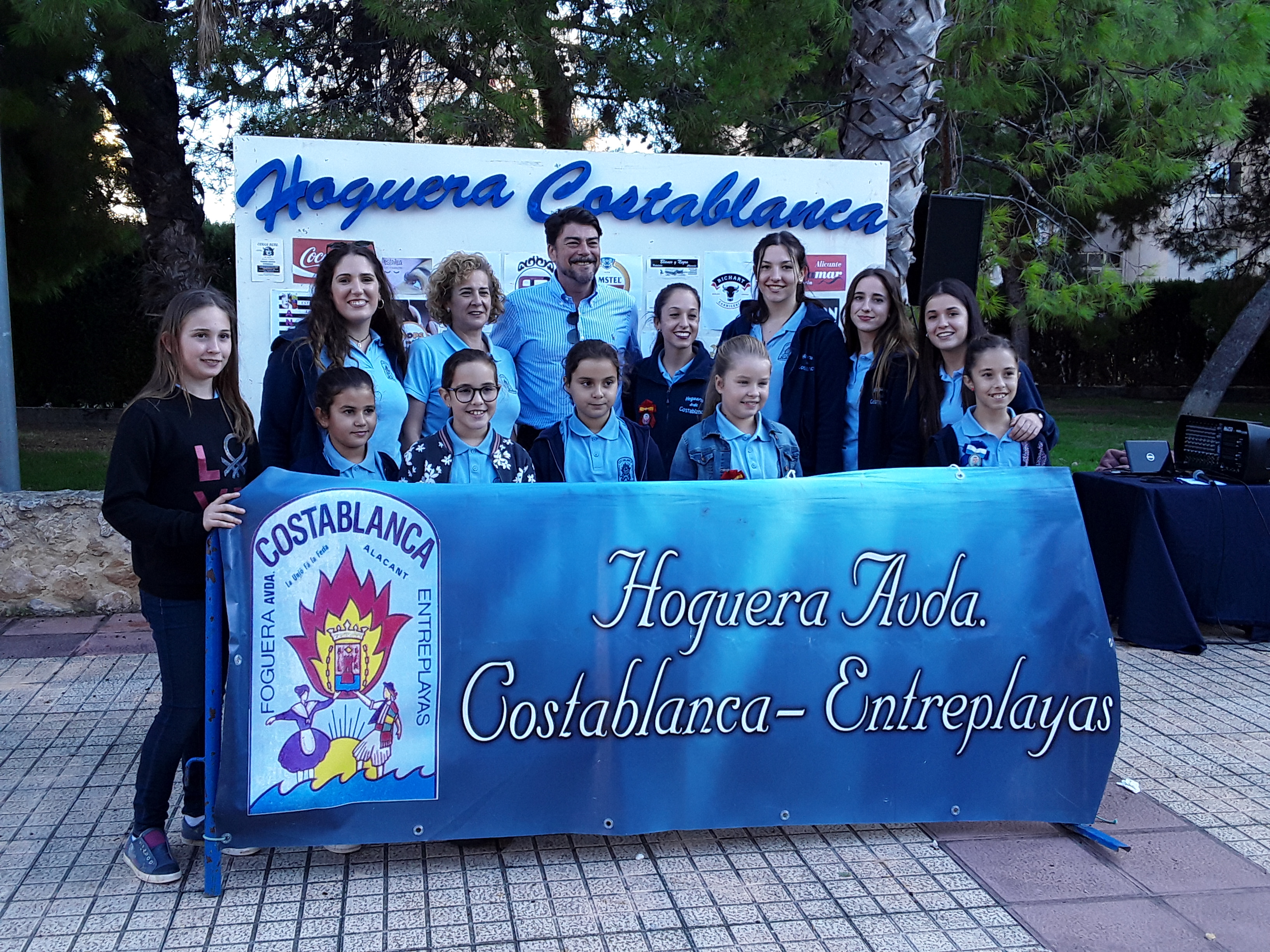 almuerzo popular de la hoguera Avenida Costablanca-Entreplayas (2).jpg