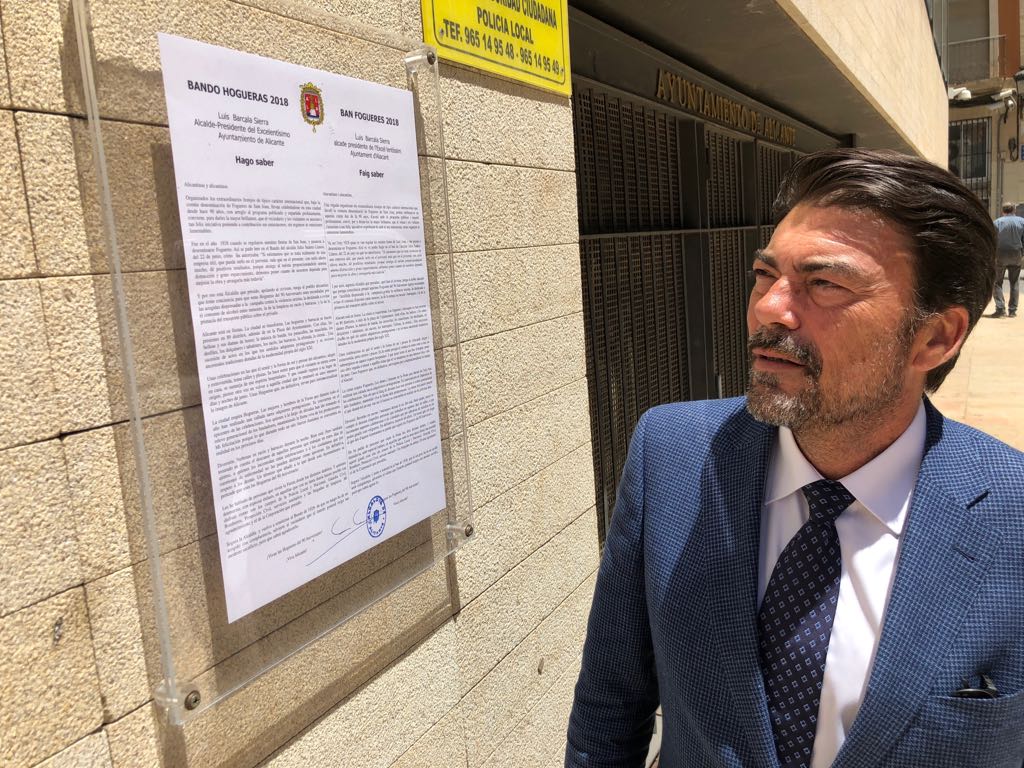 Alcalde_Bando2018_Hogueras