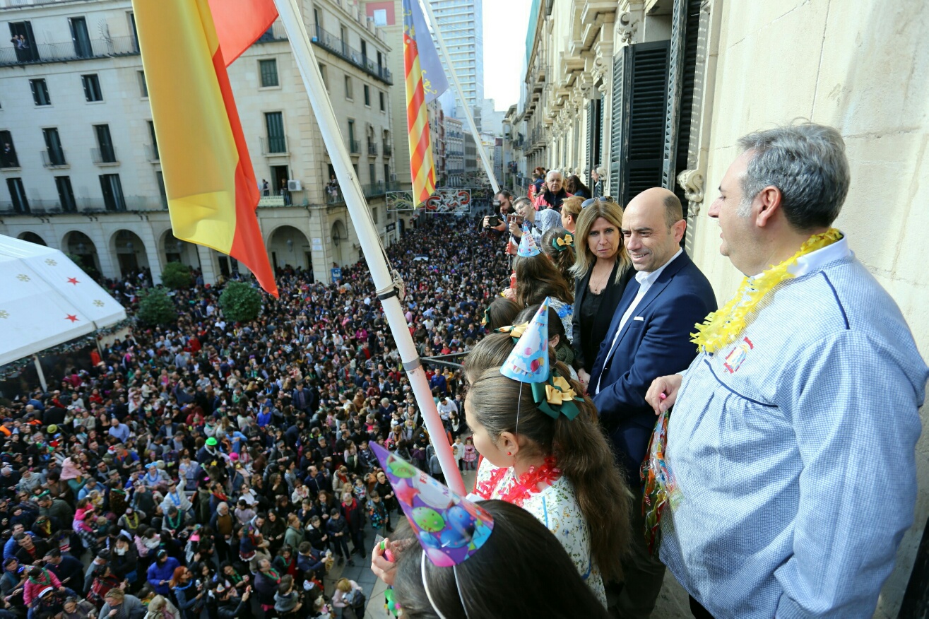 Alcalde Echávarri cotillón infantil Alicante (2)