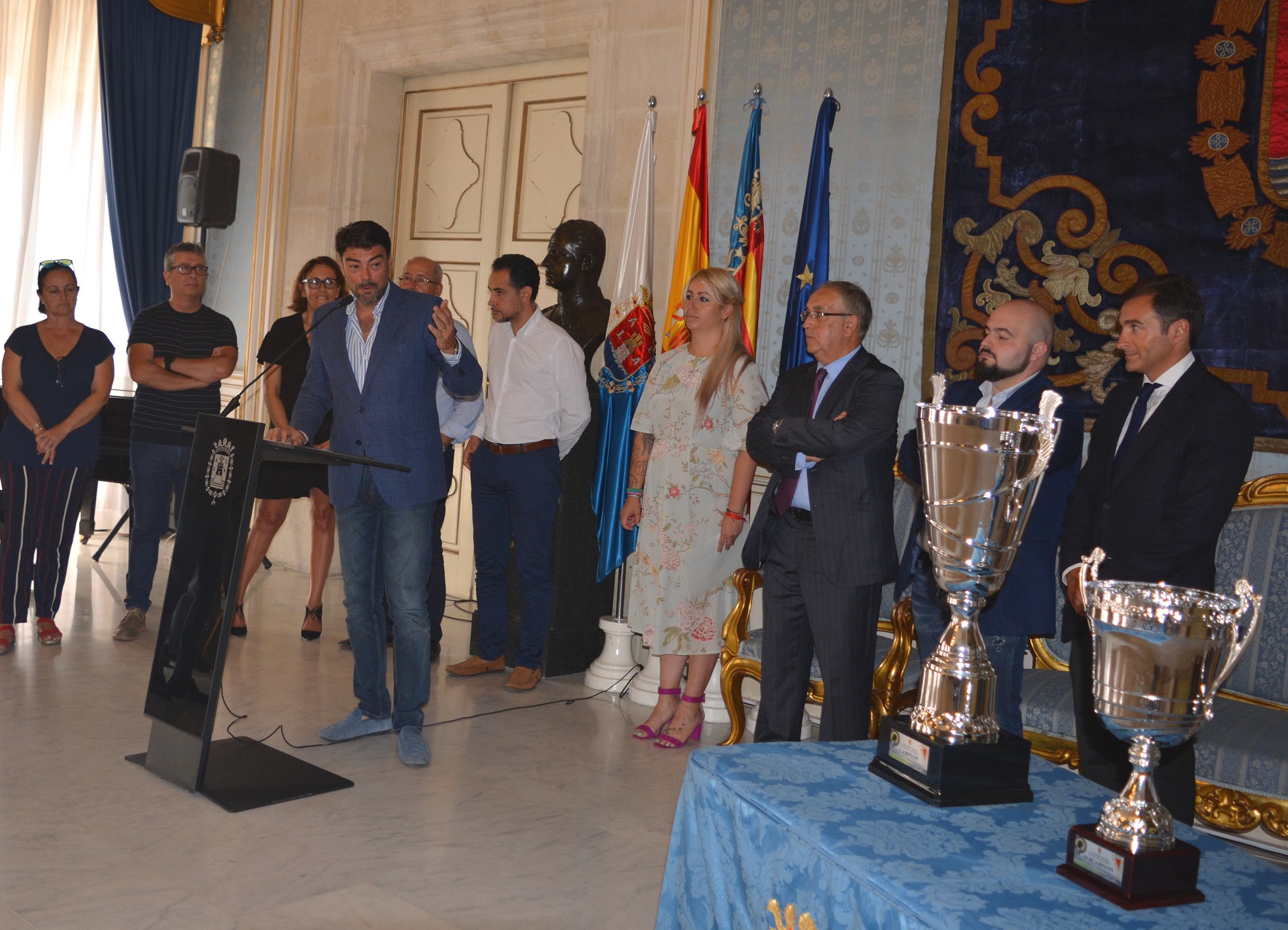 8 Agosto 2018 Presentación F 9