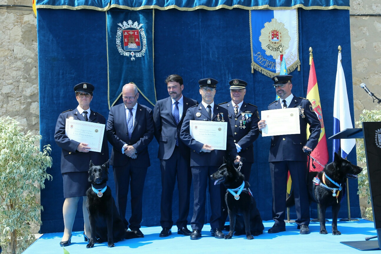 Día de la policía local Luis Barcala (6)