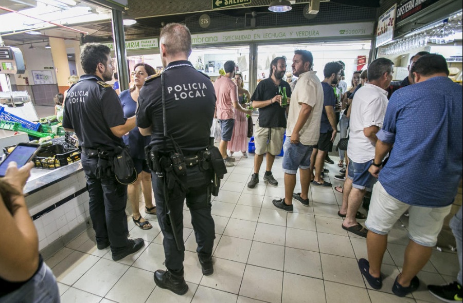 Dispositivo antibotellón Policía Local Alicante Unidad Fox2