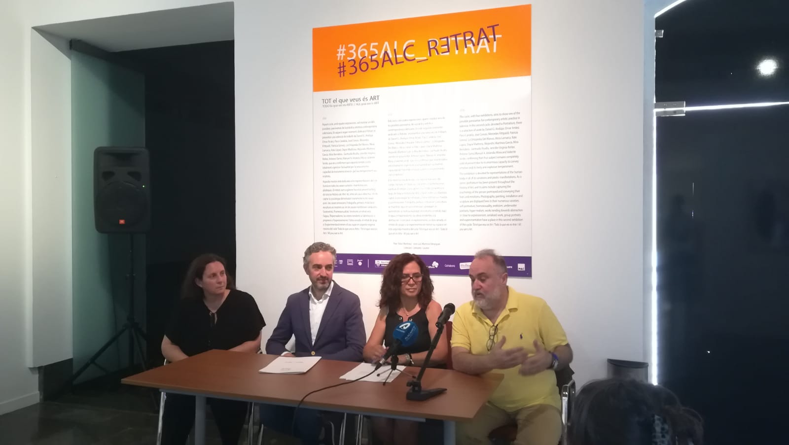 Exposición pintura en Lonja pescado Alicante (1)