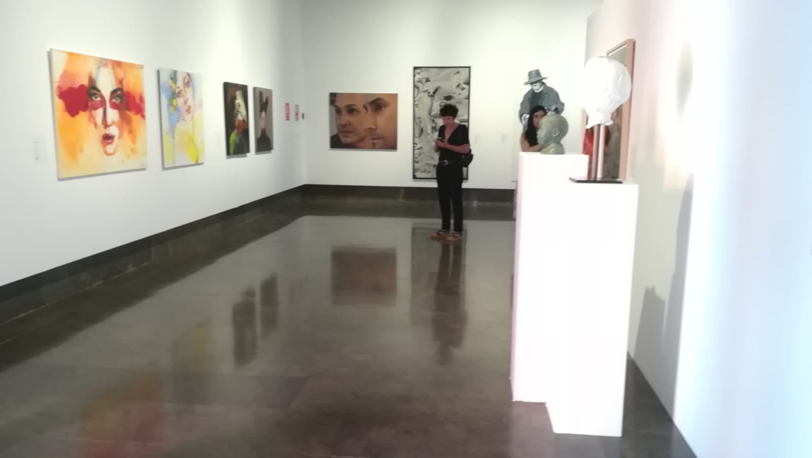 Exposición pintura en Lonja pescado Alicante (3)