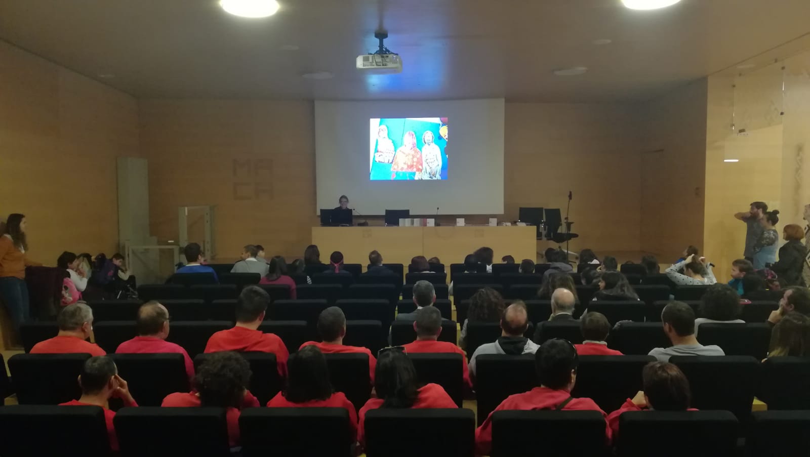 poemario ilustrado 'Modernidad y Memoria' MACA Alicante (10).jpeg