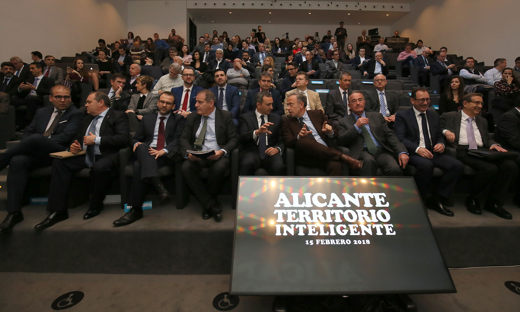 021518 Foro empresarial Ruta Seda 01.jpg