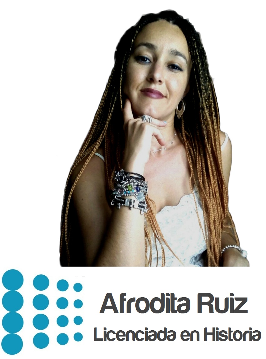 Afrodita Ruiz CON FALDÓN
