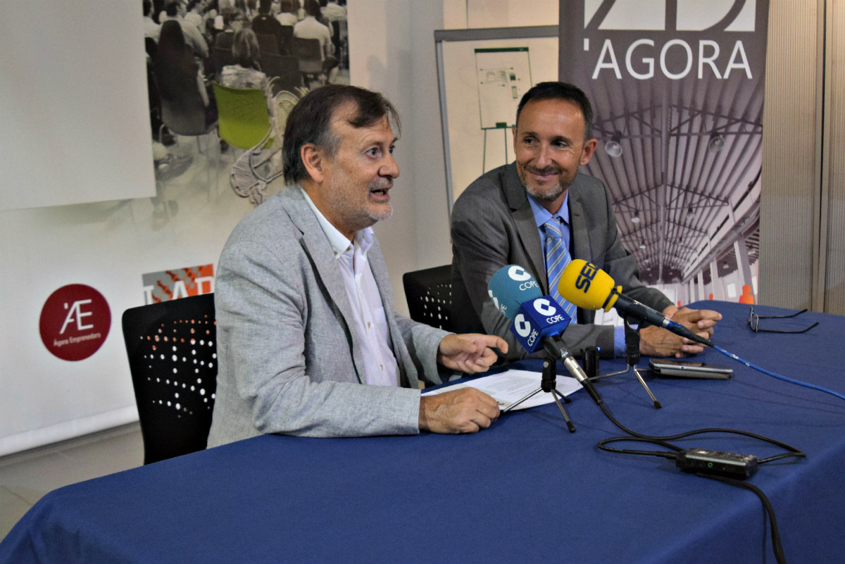 26092018 Presentacion II Foro FUNDEUN 1.jpg