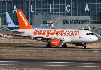 Easy jet.jpg