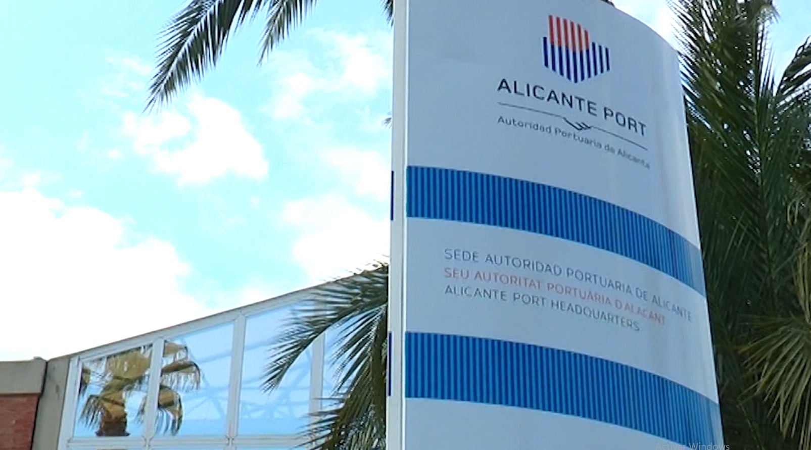 Depósitos de combustible Alicante2 Autoridad Portuaria.jpg