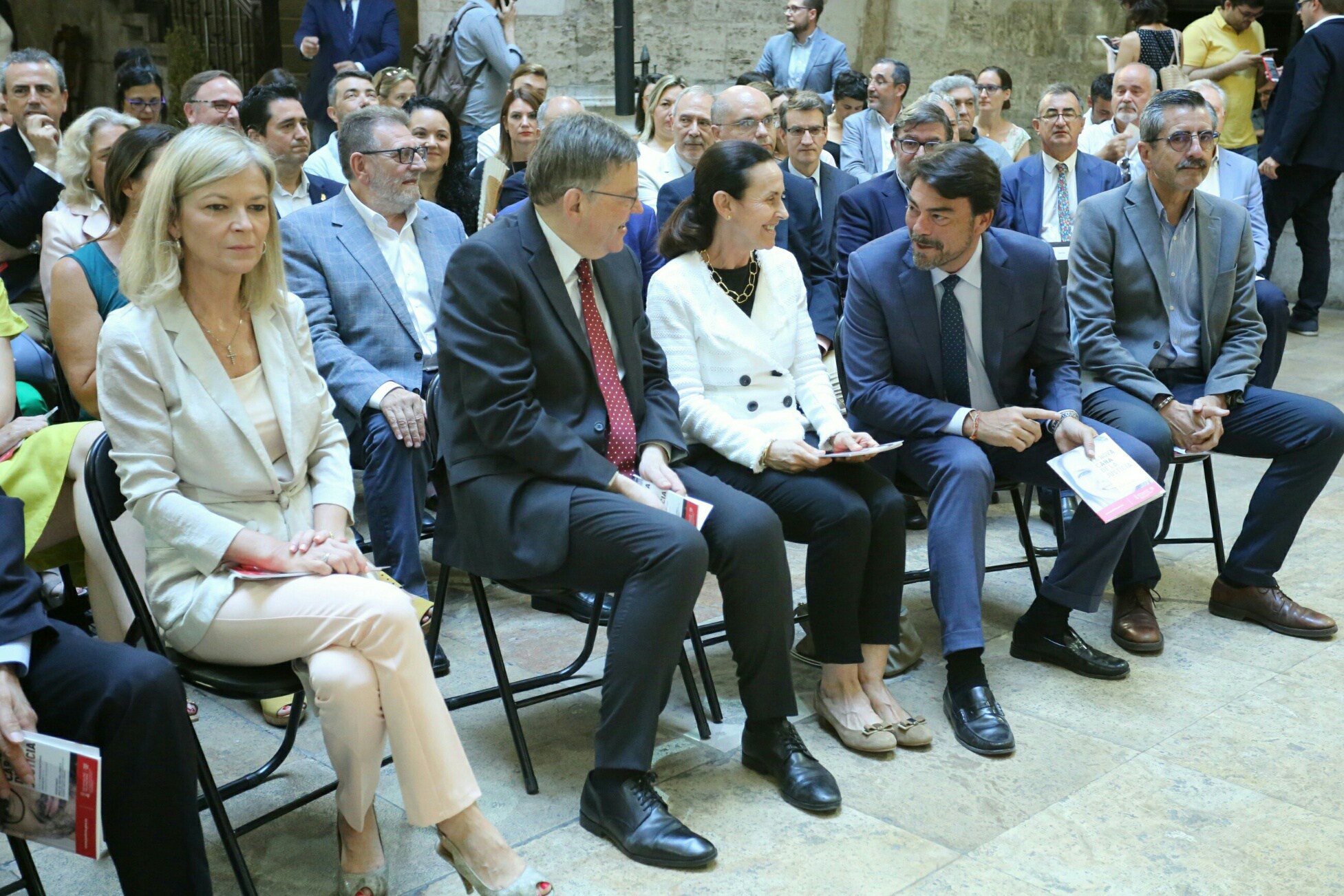 Gabriela Bravo Ximo Puig Luis Barcala Ciudad de la Justicia Alicante