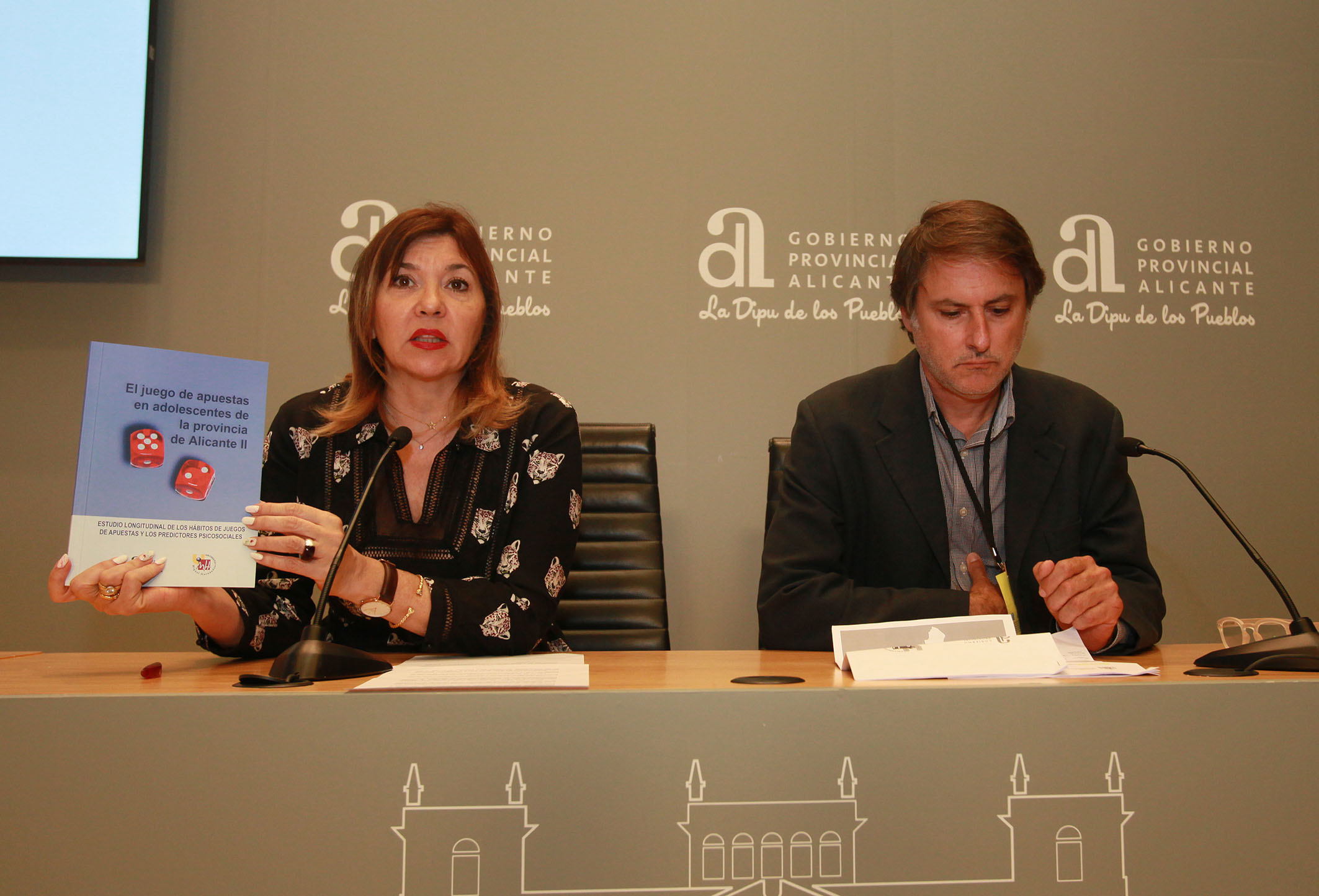051518 Presentación estudio Juegos de Apuestas Jovenes .jpg