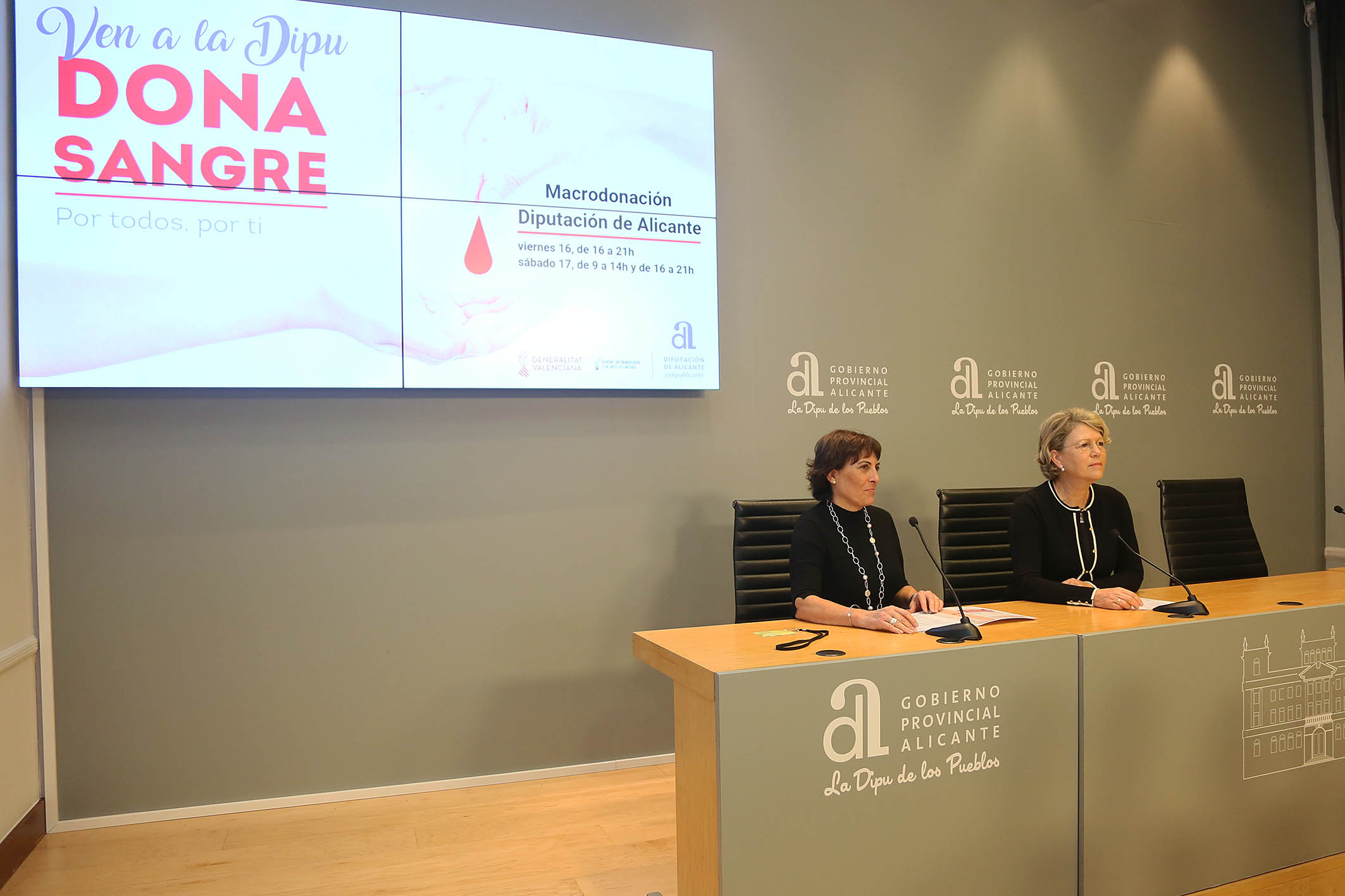 111418 R.P. donacion sangre.jpg