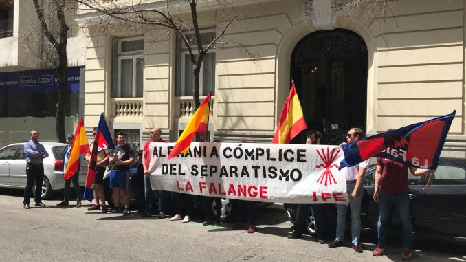DboMFcnWAAAxEfe-678x381