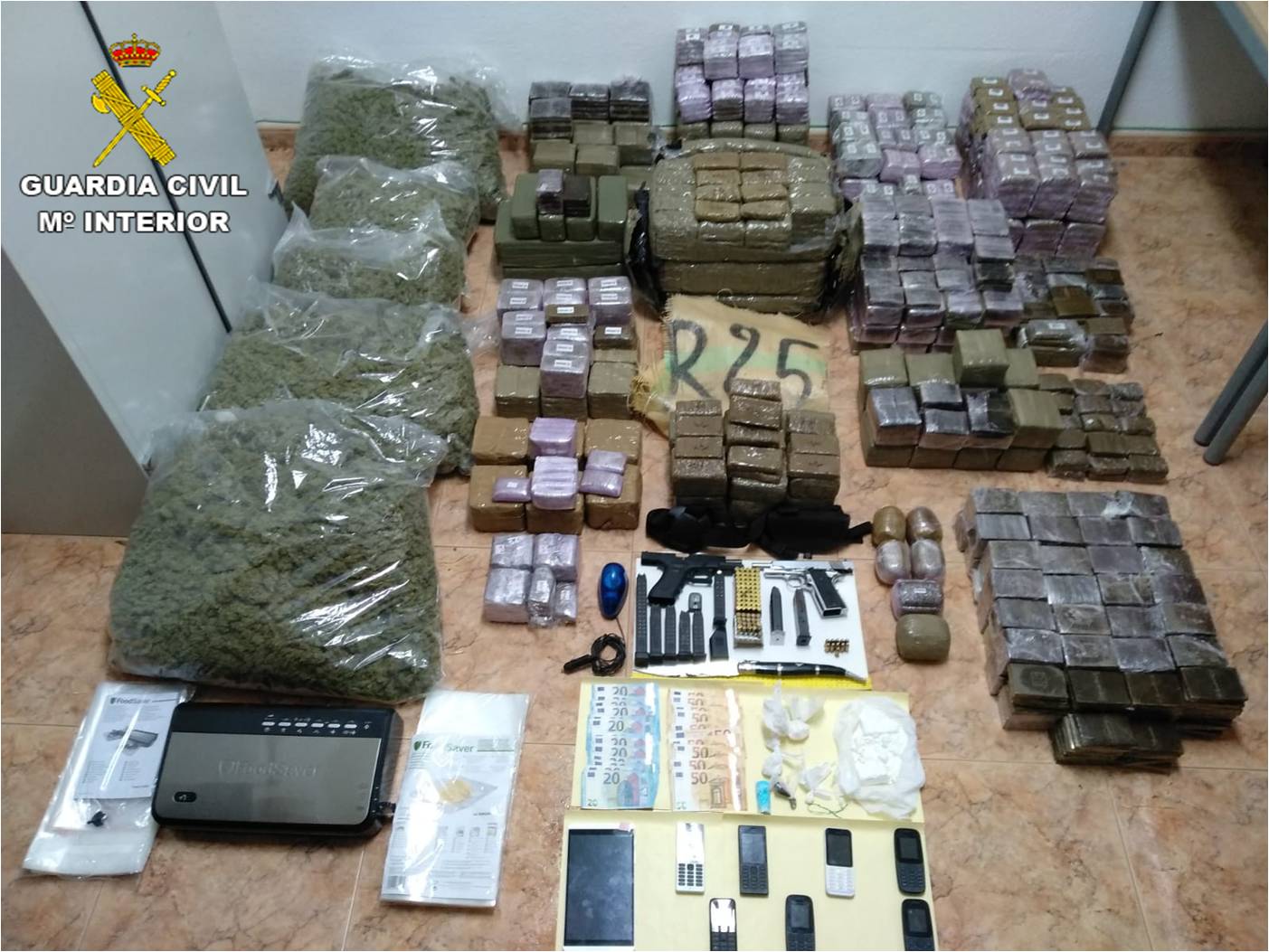 Detenido albatera marihuana Guardia Civil (1).jpg