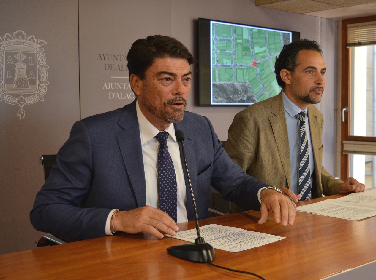 8 jun 2018 Luis Barcala e Istael Cortés R Prensa Mantenimiento F 7