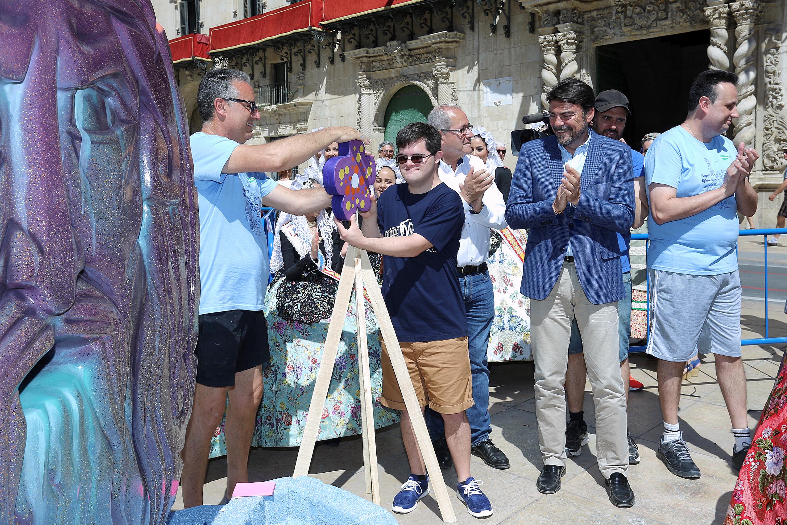Hoguera oficial Alicante fuente de los deseos Pedro Espadero Luis Barcala (4)