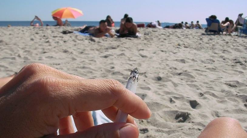 fumar en las playas