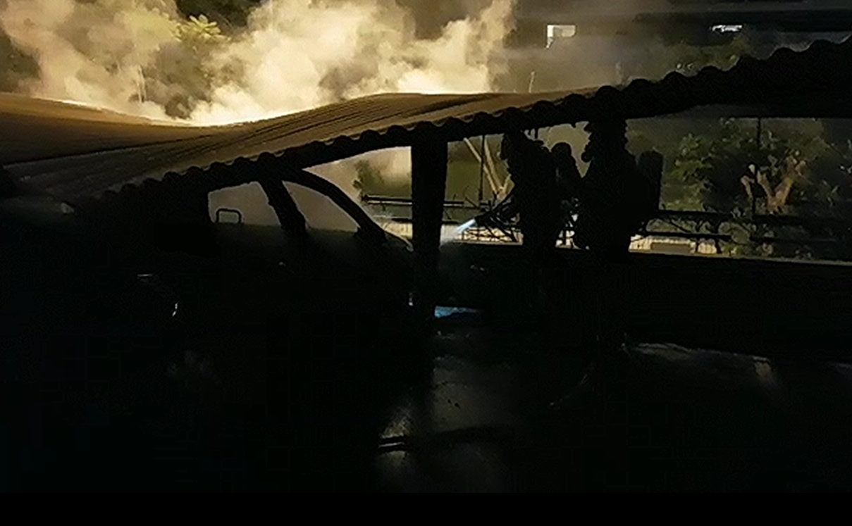 Incendio en parking Playa San Juan.jpg