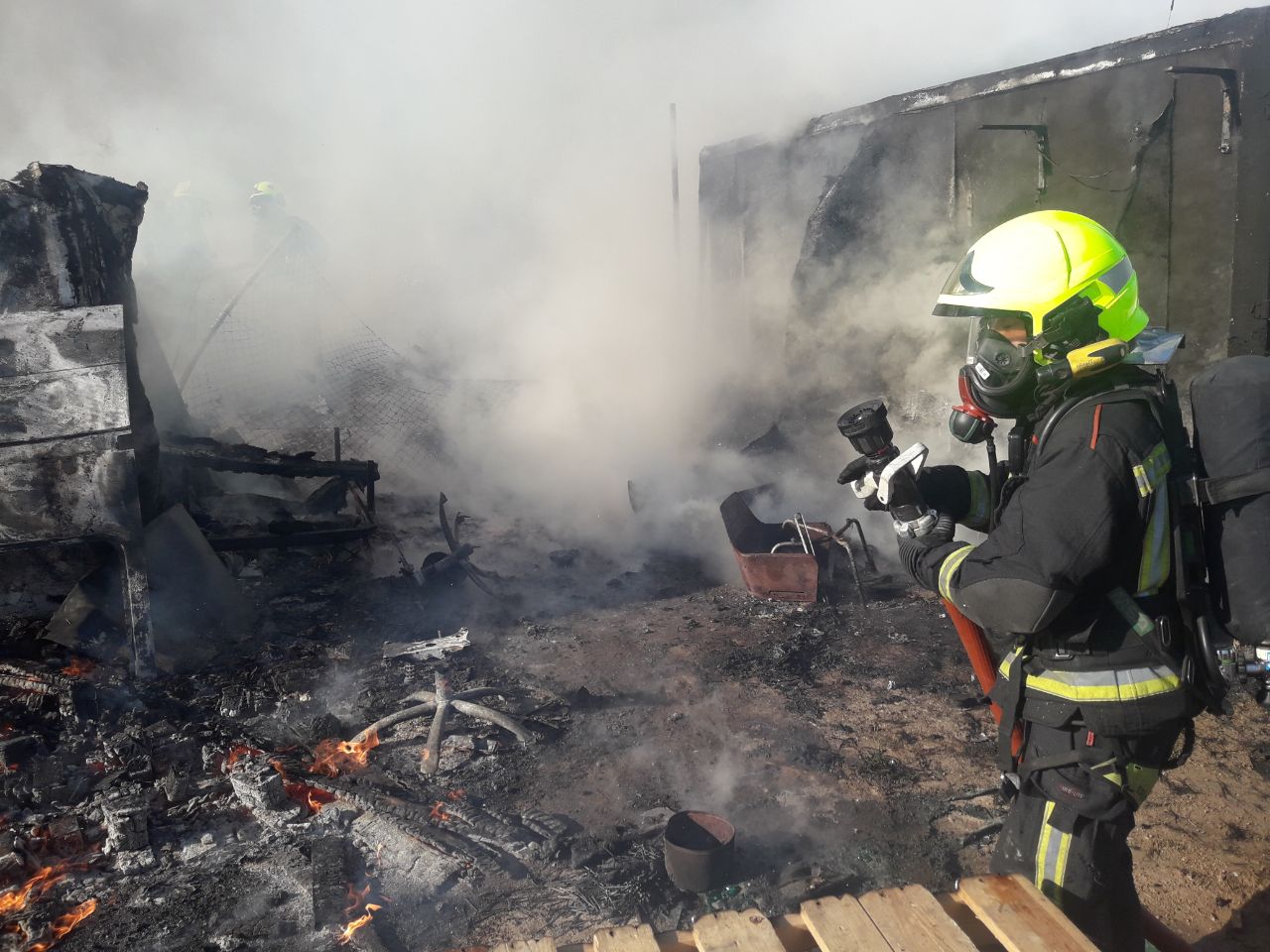 incendio en camino viejo de Elche en Alicante SPEIS (3)