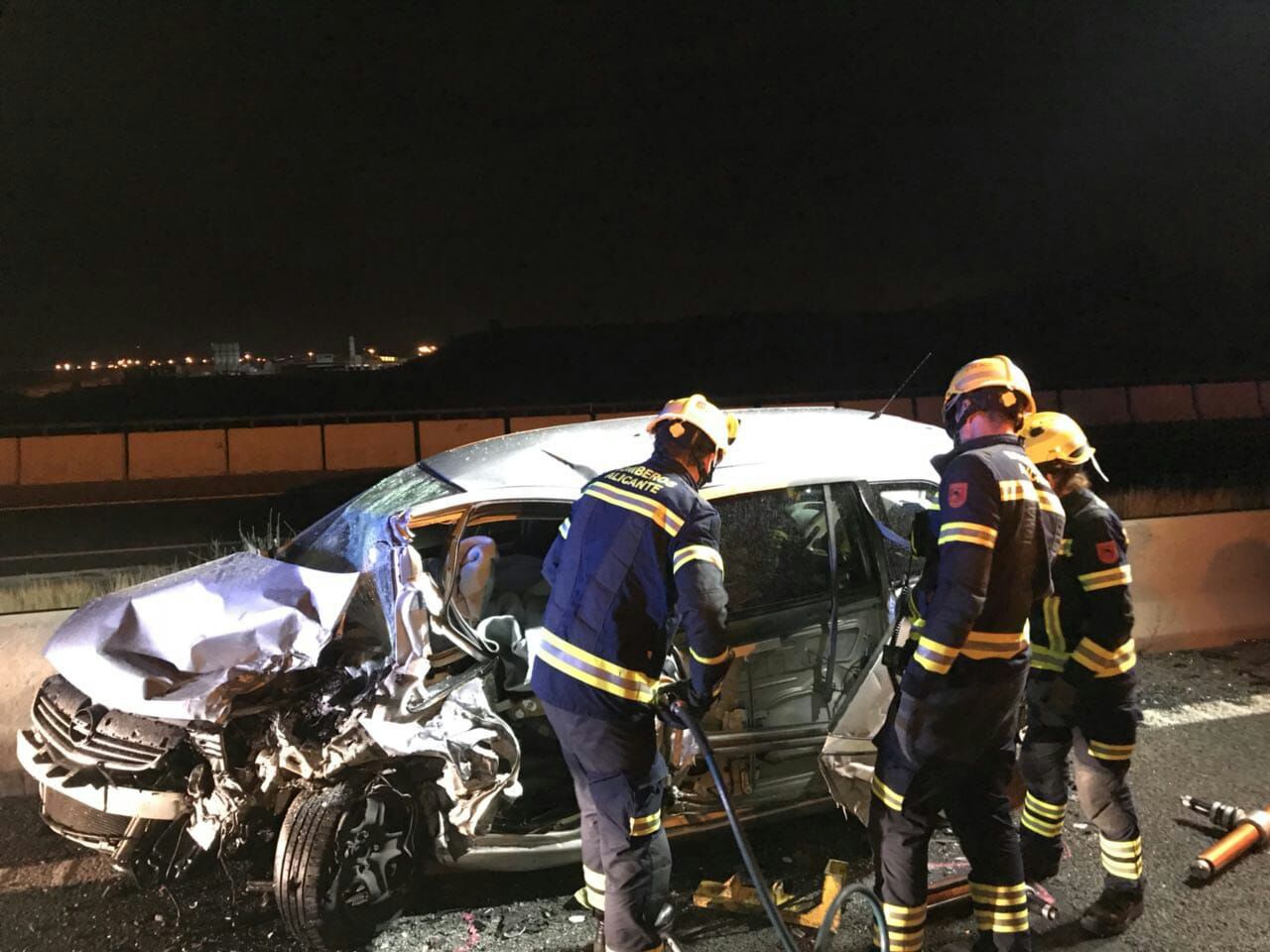 Bomberos Alicante choque frontal accidente A7 (1).jpeg