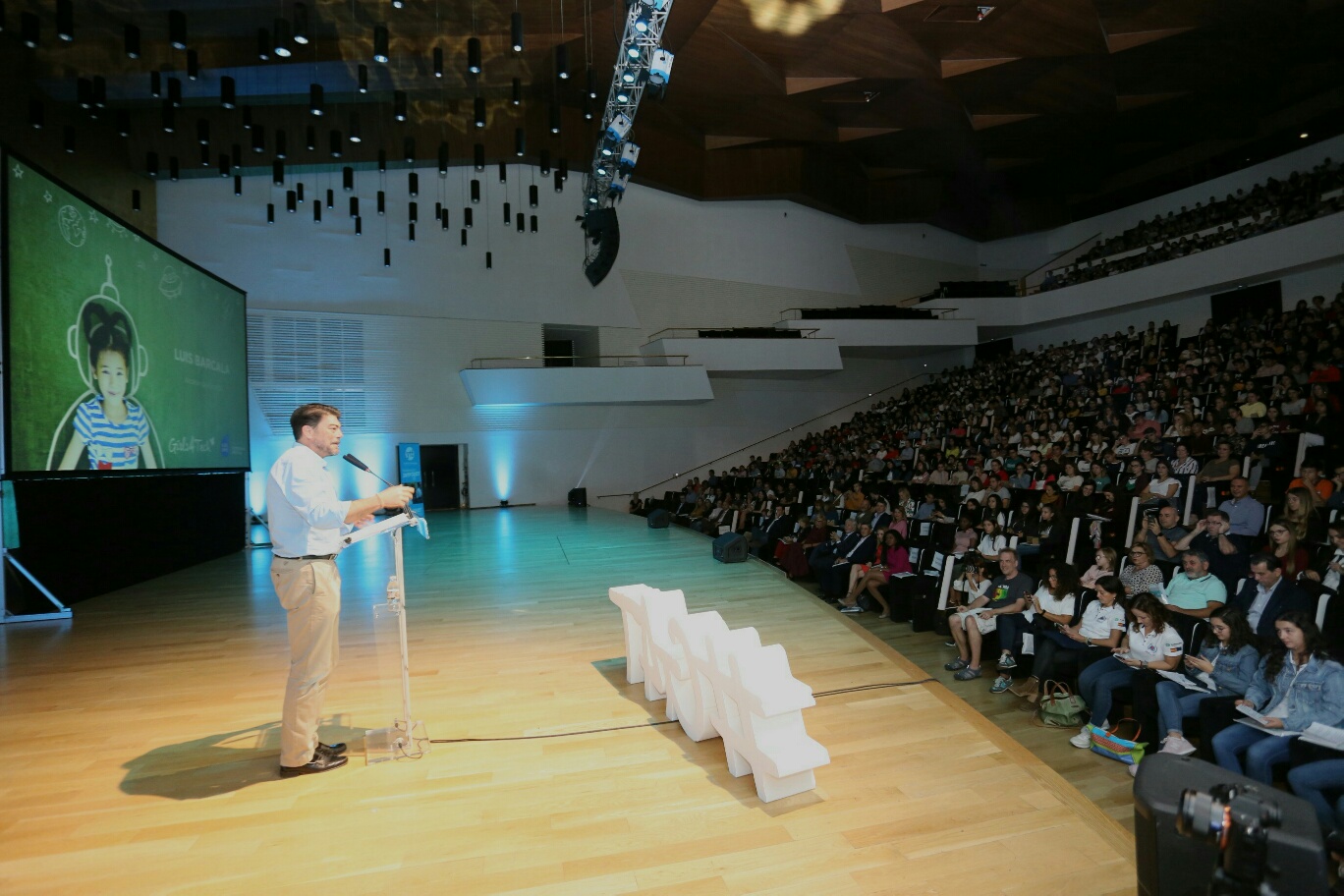 Njideka Harry Girls4Tech Nuria Oliver (8).JPG