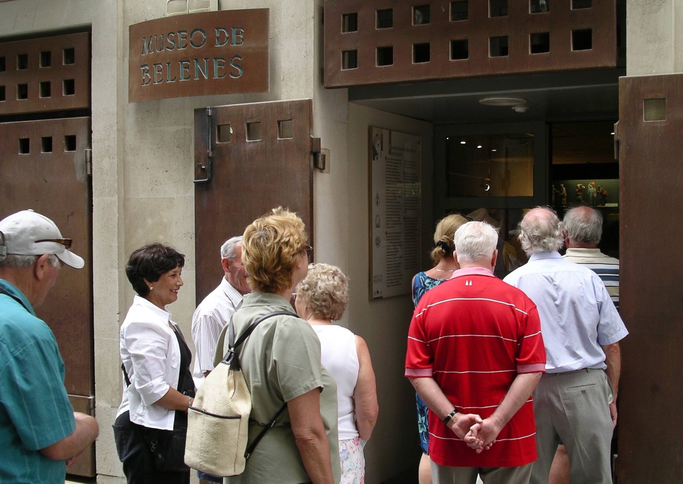 6 jun 2018 Visitantes entran al museo, en una foto de archivo F06