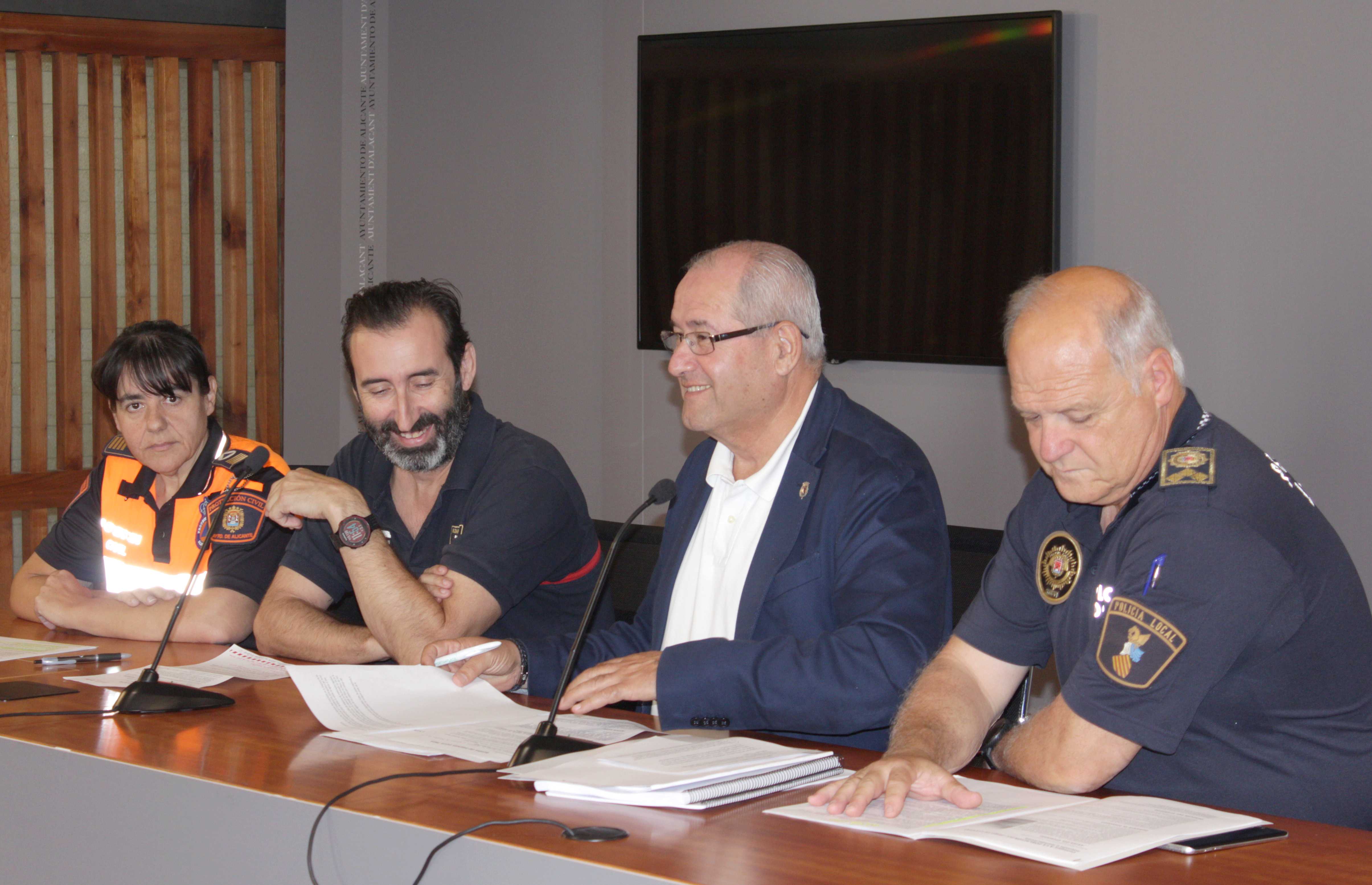 Policía Local José Ramón González Bomberos Protección civil (1)