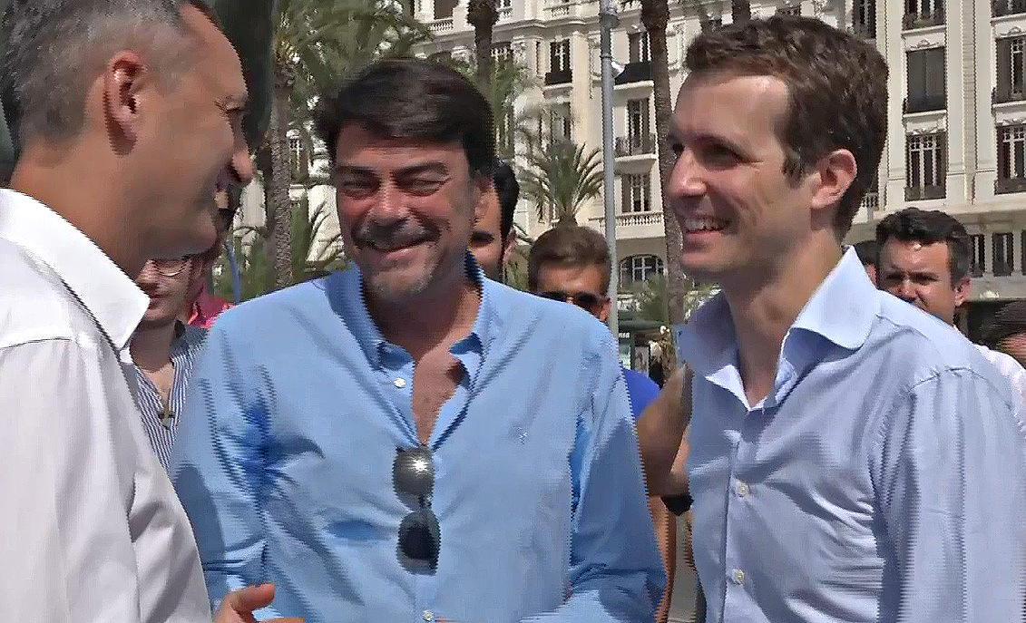 Luis Barcala y Pablo Casado5.jpg
