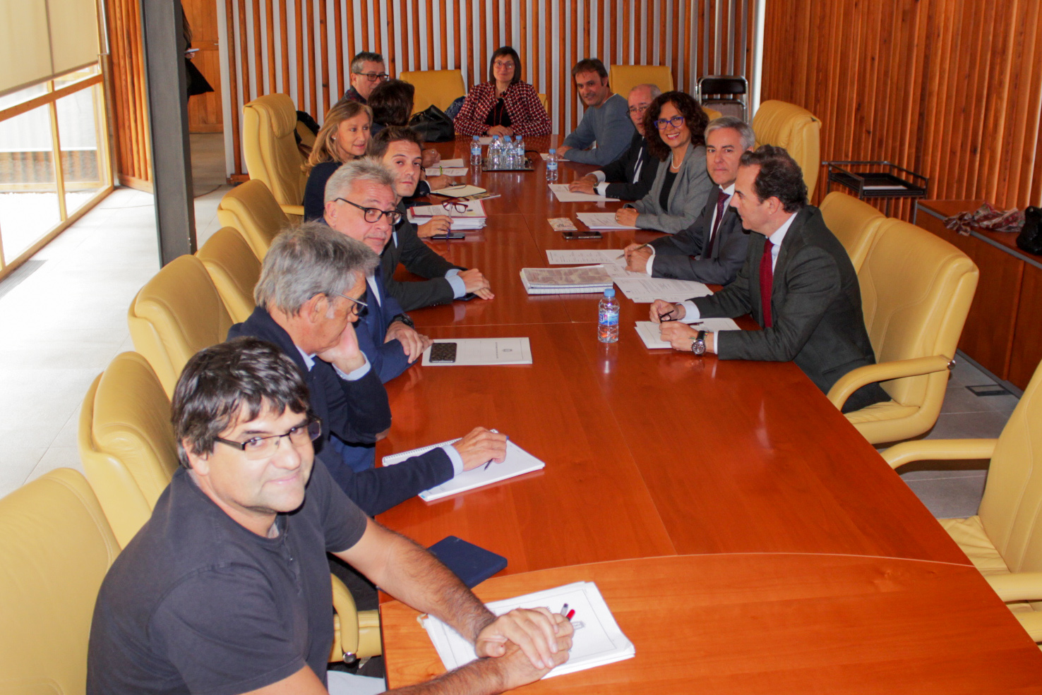 181029 Mesa contratación_1.jpg