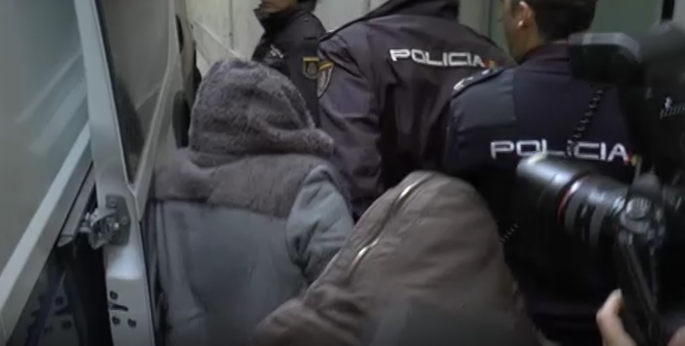 MATA A SU BEBÉ RECIÉN NACIDO