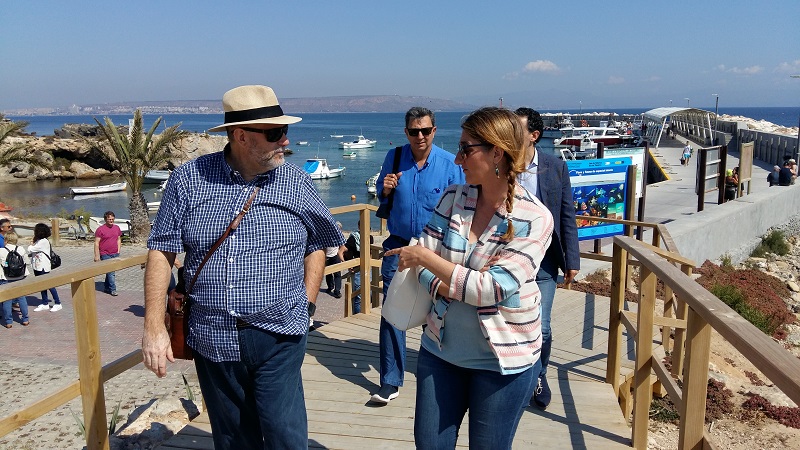 Tabarca mejoras playa carteles concejales Alicante (3)