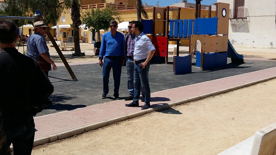 Tabarca mejoras playa carteles concejales Alicante (9)