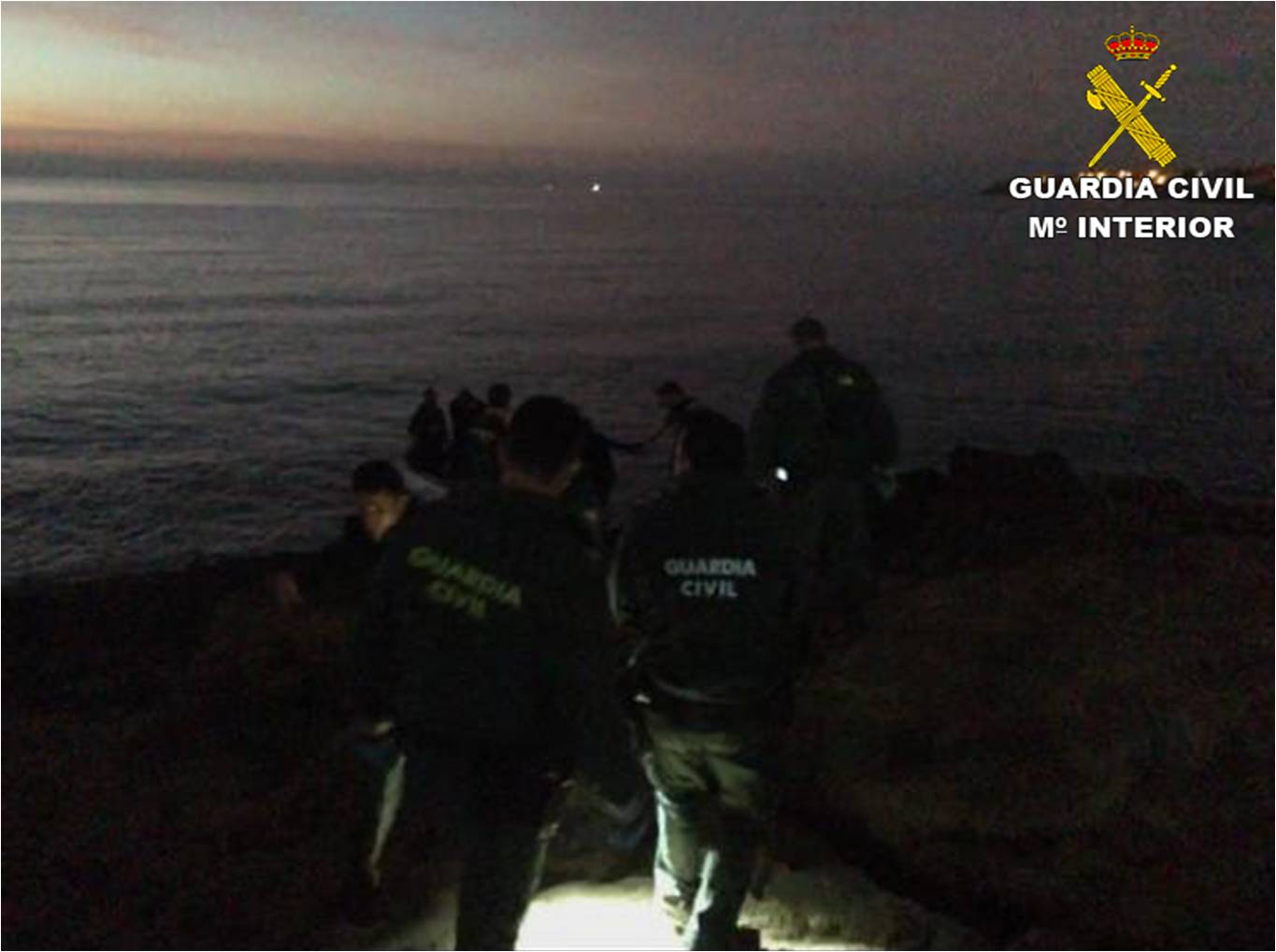 Guardia Civil pateras inmigrantes Alicante (2).jpeg