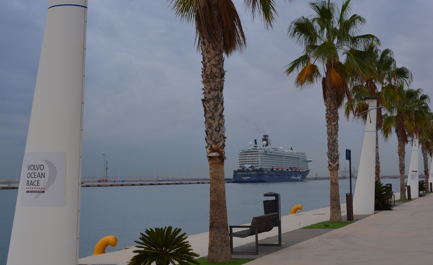 12 Sept 2018 Crucero Mein Schiff5 F30