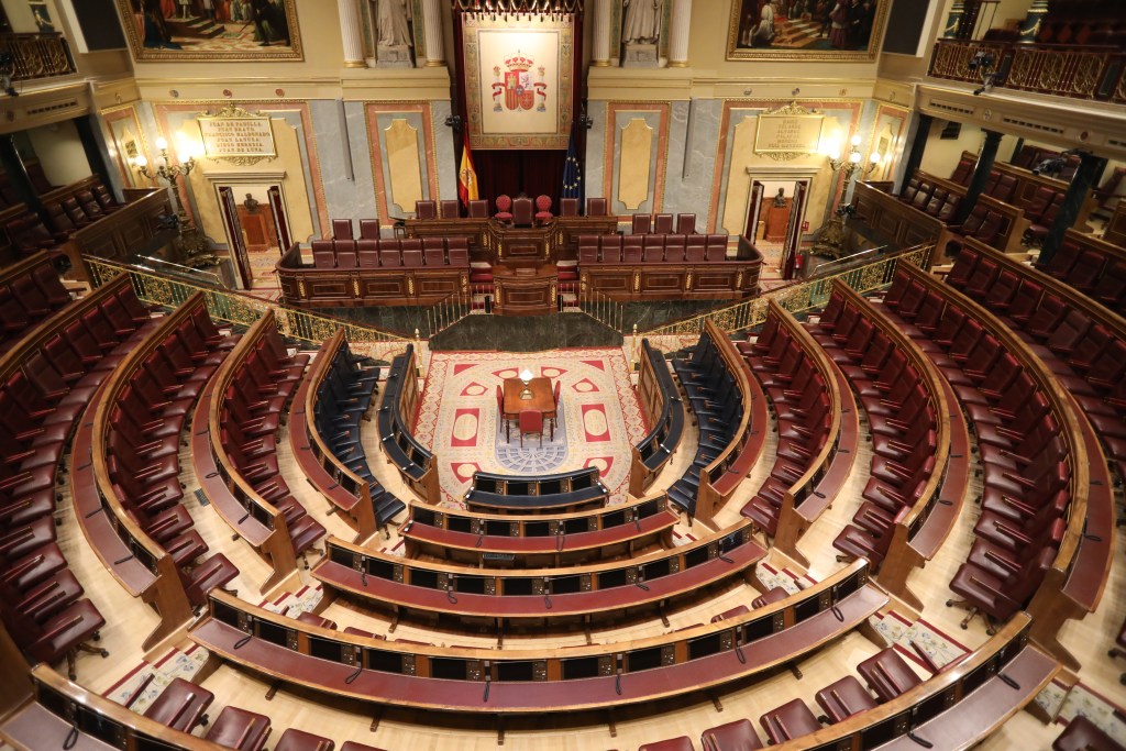 Estos son los 33 diputados y 12 senadores de la Comunidad Valenciana ...