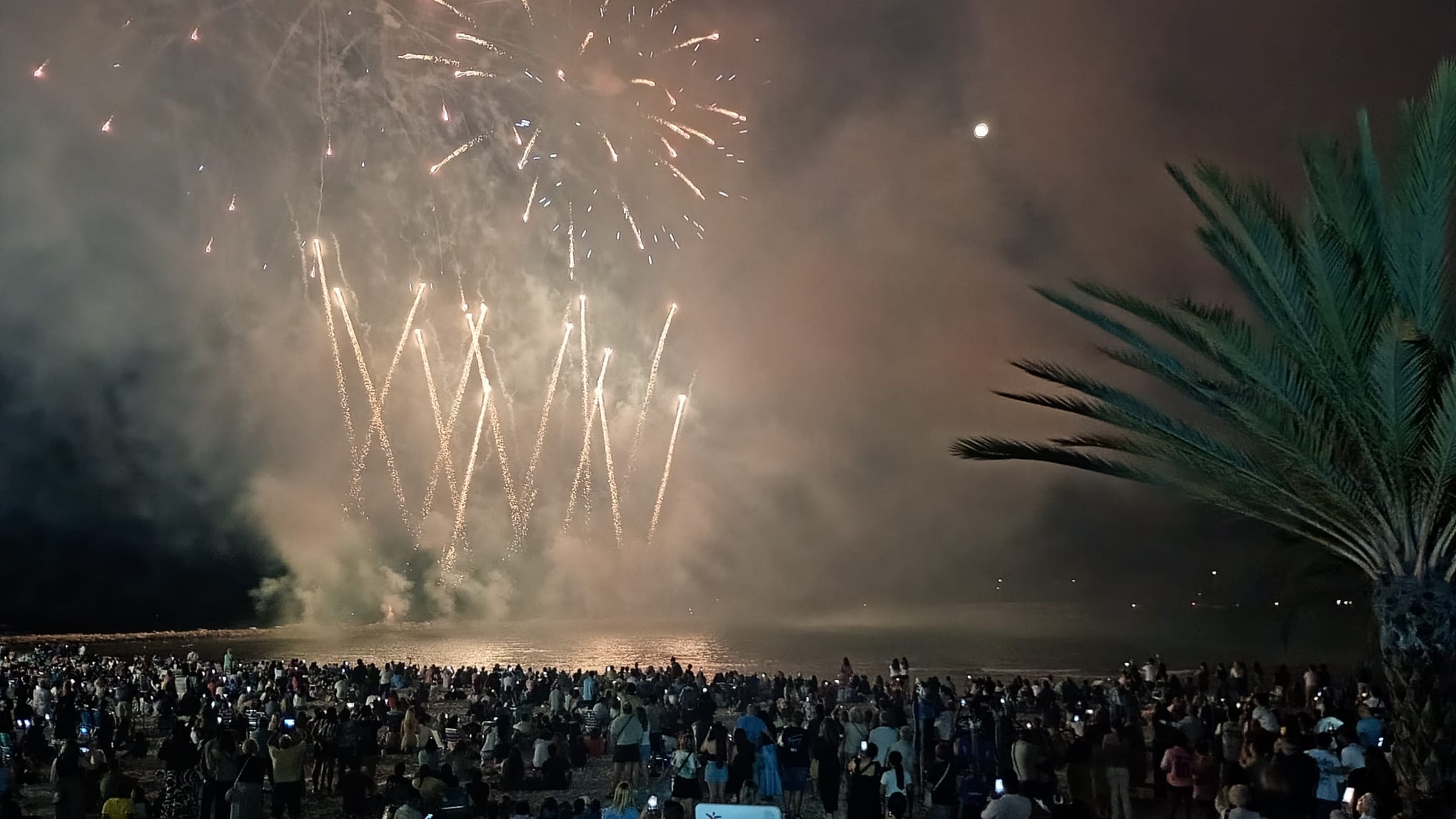 El cielo de Santa Pola se ilumina con la segunda edición de “Llums de ...